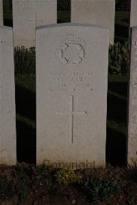 Terlincthun British Cemetery Wimille - Canty, M