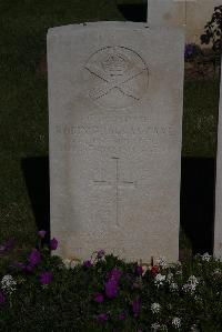 Terlincthun British Cemetery Wimille - Cave, Robin Douglas