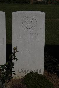 Terlincthun British Cemetery Wimille - Chalk, Frank