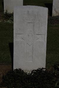Terlincthun British Cemetery Wimille - Chisholm, J O