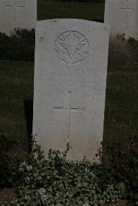 Terlincthun British Cemetery Wimille - Chisholm, P