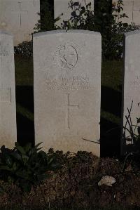 Terlincthun British Cemetery Wimille - Crigan, Eric Claudius Davison