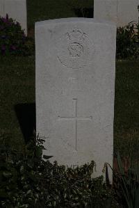 Terlincthun British Cemetery Wimille - Curd, A