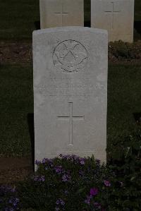 Terlincthun British Cemetery Wimille - Davey, Reginald Hubert