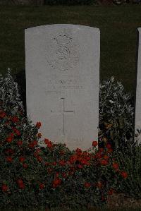 Terlincthun British Cemetery Wimille - Davies, B