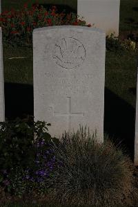 Terlincthun British Cemetery Wimille - Davies, W