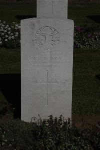 Terlincthun British Cemetery Wimille - De Vos, J H