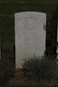 Terlincthun British Cemetery Wimille - Delore, P