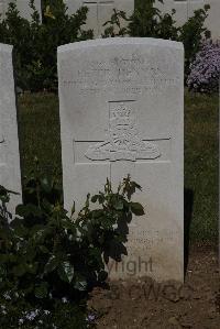 Terlincthun British Cemetery Wimille - Dennan, Peter