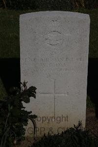 Terlincthun British Cemetery Wimille - Dye, W G