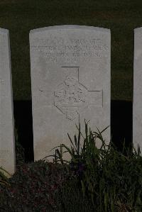 Terlincthun British Cemetery Wimille - Endean, Frederick James Henry