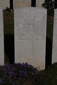 Terlincthun British Cemetery Wimille - Featherstone, Rupert Thomas