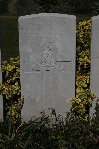 Terlincthun British Cemetery Wimille - Flannigan, H