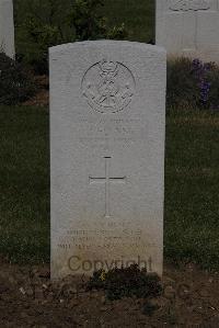 Terlincthun British Cemetery Wimille - Flynn, John