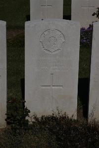 Terlincthun British Cemetery Wimille - Fry, W G