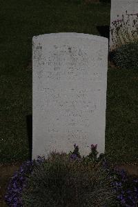 Terlincthun British Cemetery Wimille - Furniss, Oscar Skelton