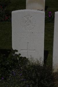 Terlincthun British Cemetery Wimille - Geis, Ernest Cecil Frederick
