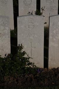 Terlincthun British Cemetery Wimille - Giles, John George