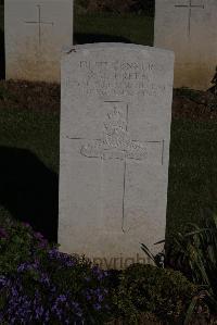 Terlincthun British Cemetery Wimille - Green, G L