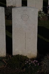 Terlincthun British Cemetery Wimille - Green, T