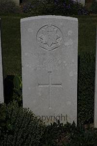 Terlincthun British Cemetery Wimille - Hasler, L