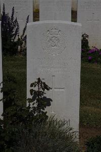 Terlincthun British Cemetery Wimille - Hawkes, Joseph Clayton