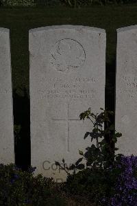 Terlincthun British Cemetery Wimille - Hayes, L
