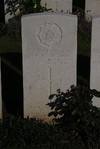 Terlincthun British Cemetery Wimille - Henderson, George Walter