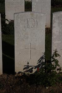 Terlincthun British Cemetery Wimille - Herd, W
