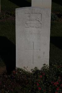 Terlincthun British Cemetery Wimille - Hey, T H