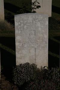 Terlincthun British Cemetery Wimille - Hillyard, Lewis