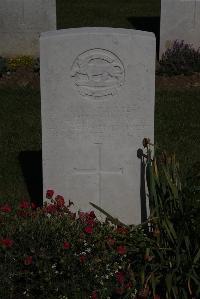 Terlincthun British Cemetery Wimille - Hitchings, E
