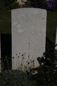 Terlincthun British Cemetery Wimille - Hope, James