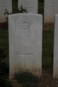 Terlincthun British Cemetery Wimille - Howe, R W