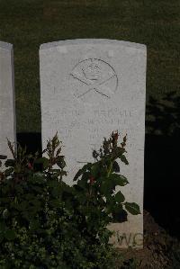 Terlincthun British Cemetery Wimille - Howell, D R