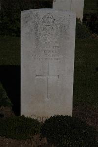 Terlincthun British Cemetery Wimille - Innes, R