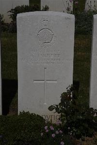 Terlincthun British Cemetery Wimille - Jarrett, E
