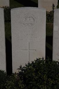 Terlincthun British Cemetery Wimille - Jones, G