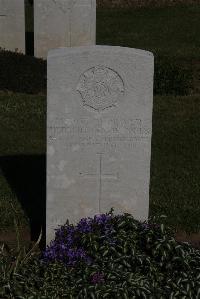 Terlincthun British Cemetery Wimille - Jones, Herbert Leslie