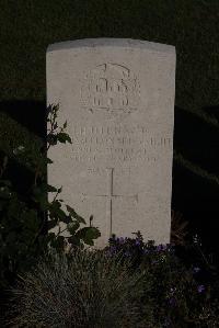 Terlincthun British Cemetery Wimille - Knight, William Leonard