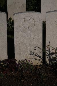 Terlincthun British Cemetery Wimille - Lalonde, L