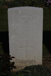 Terlincthun British Cemetery Wimille - Lamont, John