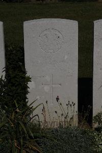 Terlincthun British Cemetery Wimille - Lapham, Robert Thomas Viney