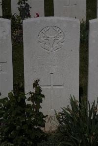 Terlincthun British Cemetery Wimille - Lawrie, T
