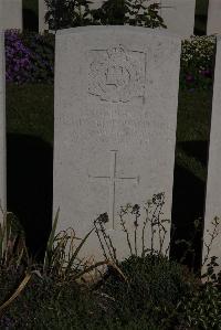 Terlincthun British Cemetery Wimille - Lee, Reginald Edward