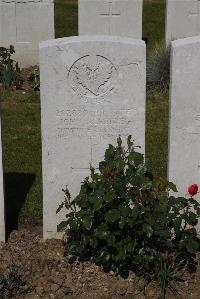Terlincthun British Cemetery Wimille - Lesbirel, John