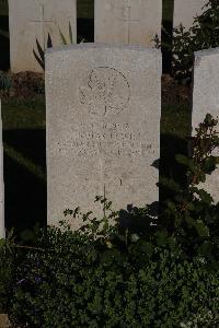 Terlincthun British Cemetery Wimille - Lewis, Thomas