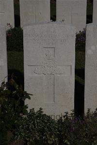 Terlincthun British Cemetery Wimille - Lindsay, Bernard Wilfrid