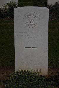 Terlincthun British Cemetery Wimille - Longman, Bert