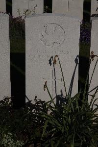 Terlincthun British Cemetery Wimille - Luke, Claudius Dunnett